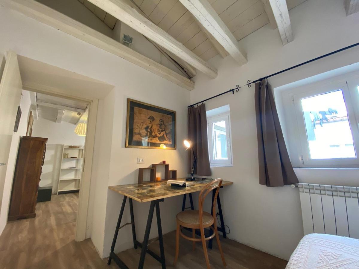 Serravallo'S Apartments Big Триест Экстерьер фото