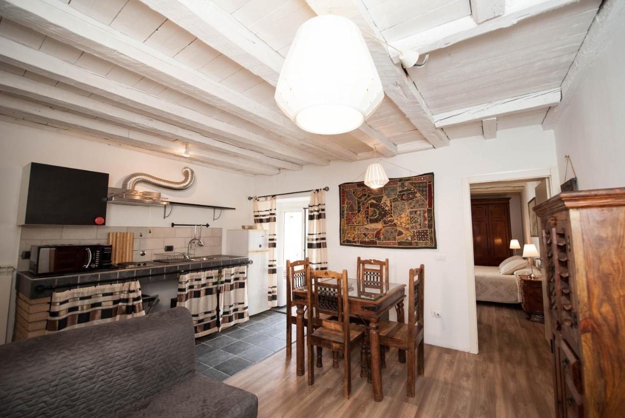 Serravallo'S Apartments Big Триест Экстерьер фото
