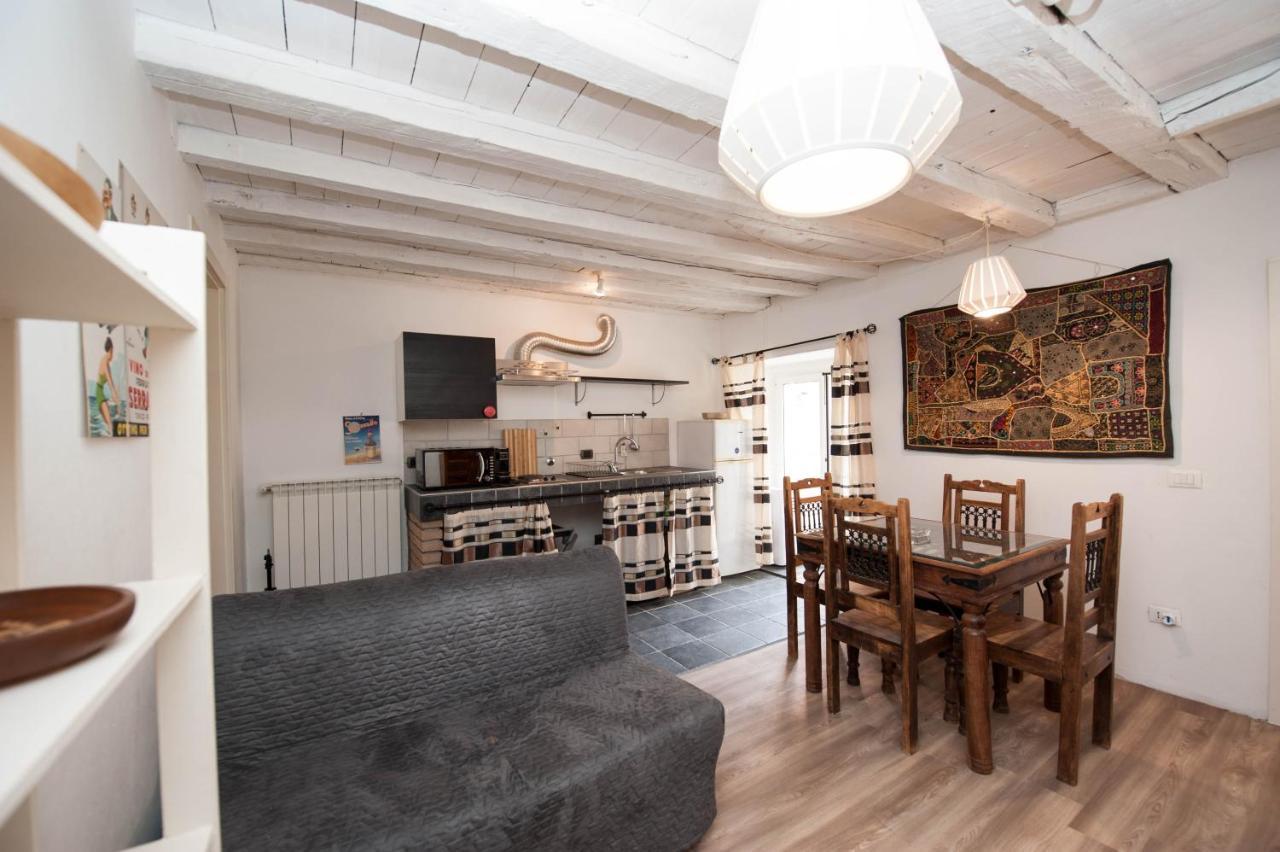 Serravallo'S Apartments Big Триест Экстерьер фото