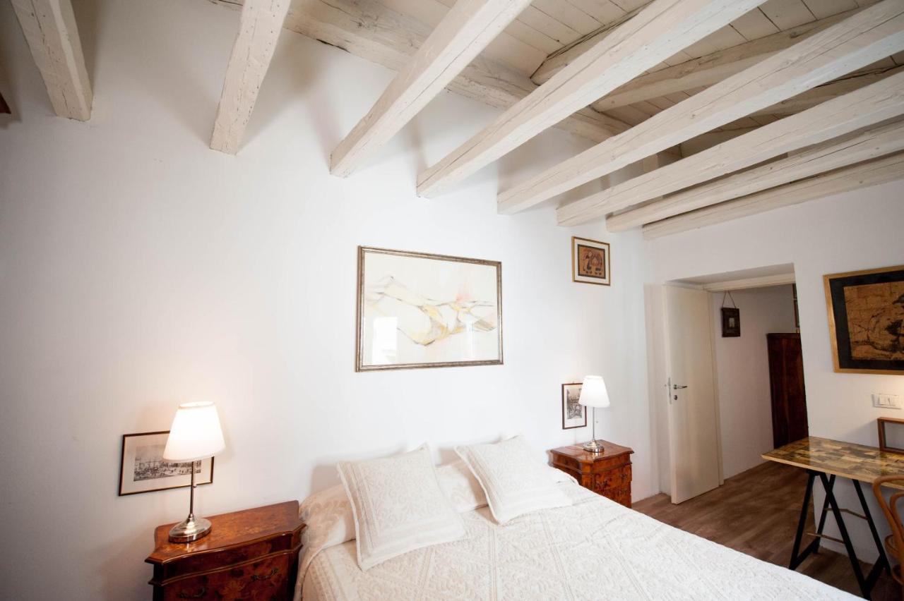 Serravallo'S Apartments Big Триест Экстерьер фото