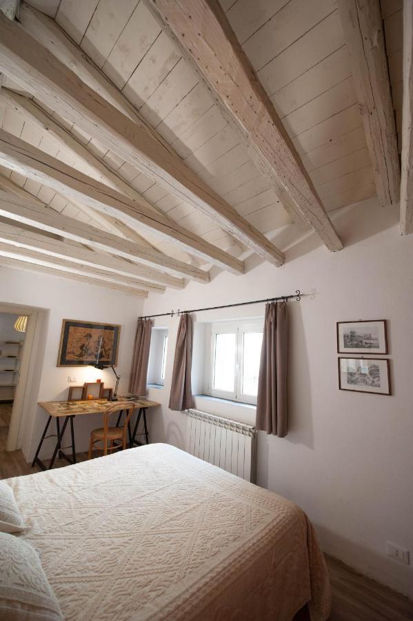 Serravallo'S Apartments Big Триест Экстерьер фото
